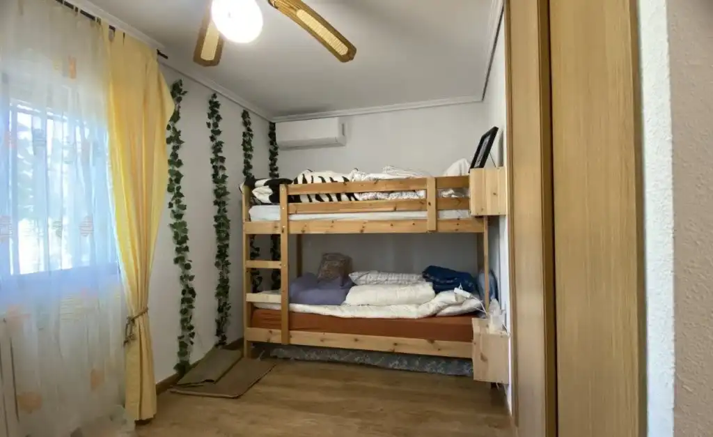 Dormitori de Casa o xalet en venda en Cadalso de los Vidrios amb Aire condicionat, Calefacció i Jardí privat
