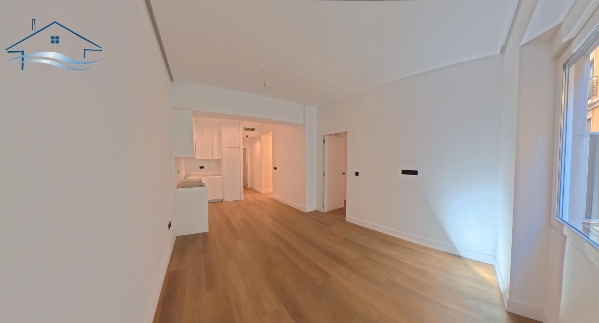 Piso en venta en Carrer Castaños, 5, Barrio del Centro, Centro