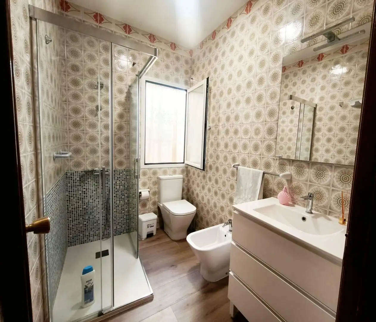 Bathroom of Attic for rent in Maracena  with Terrace, Furnished and Balcony