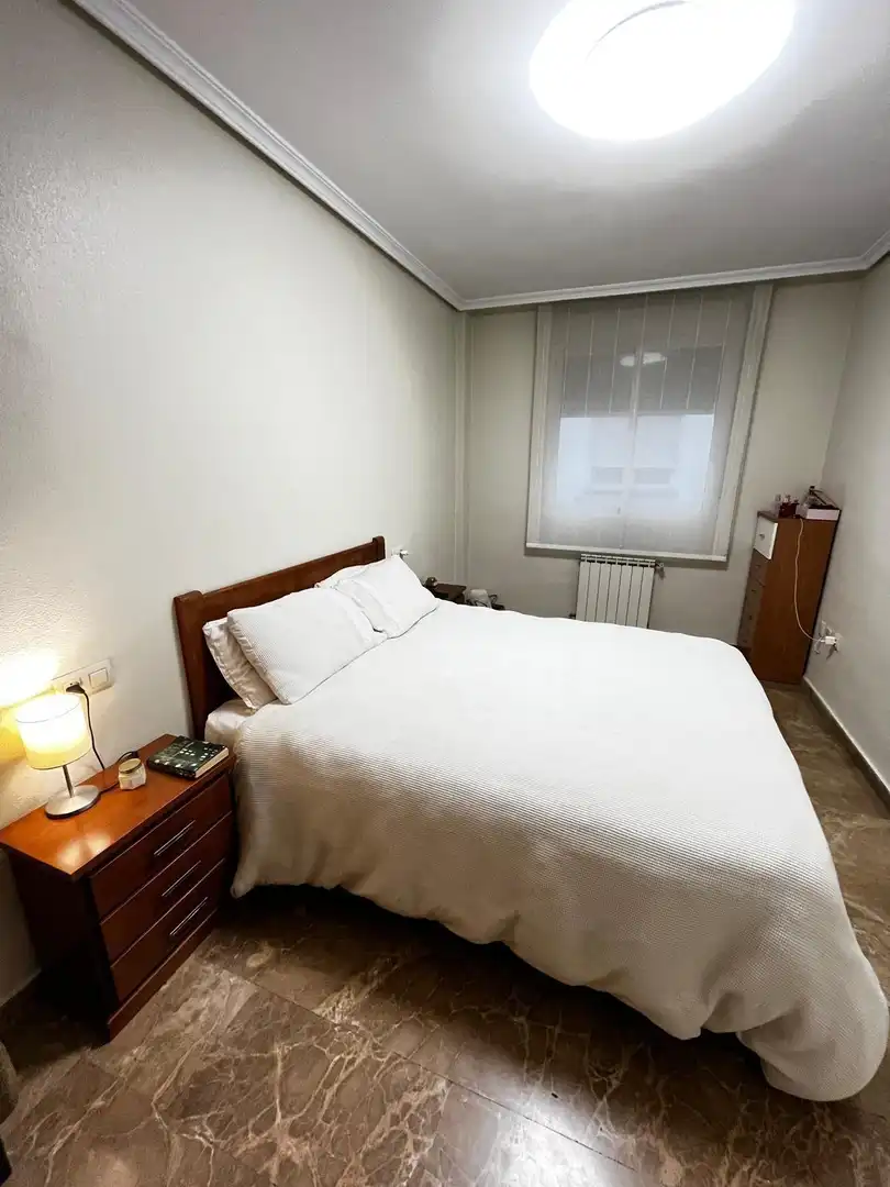 Habitación de Apartamento en venta en Albacete con Calefacción, Trastero y Balcón