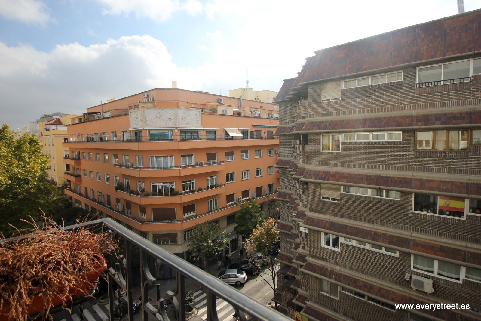 Exterior view of Flat to rent in  Madrid Capital  with Air Conditioner, Heating and Parquet flooring