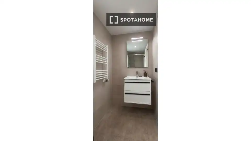 Baño de Apartamento para compartir en Zaragoza con Aire acondicionado, Terraza y Amueblado