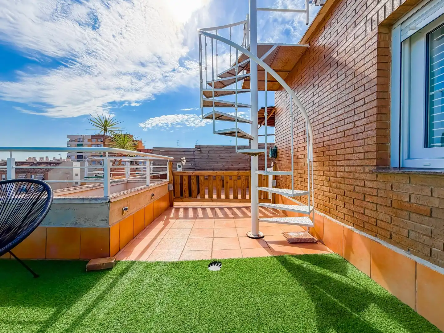 Terrasse von Dachboden zum Verkauf in Museros mit Klimaanlage, Terrasse und Abstellraum