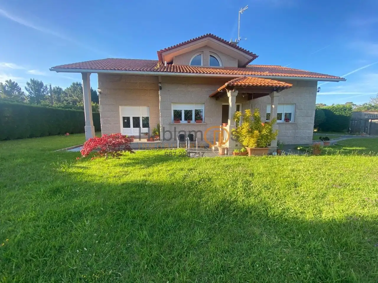 Vista exterior de Casa o chalet en venta en A Illa de Arousa  con Calefacción, Jardín privado y Terraza
