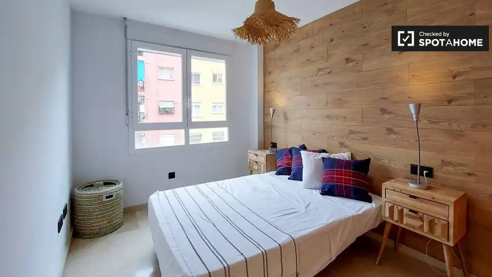 Habitación de Piso de alquiler en Valencia con Aire acondicionado, Calefacción y Amueblado