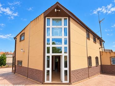 Chalet con jardín en venta en Calle Calle Ortega y Gasset