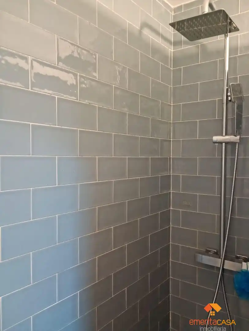 Bany de Apartament en venda en Cáceres amb Aire condicionat, Terrassa i Traster