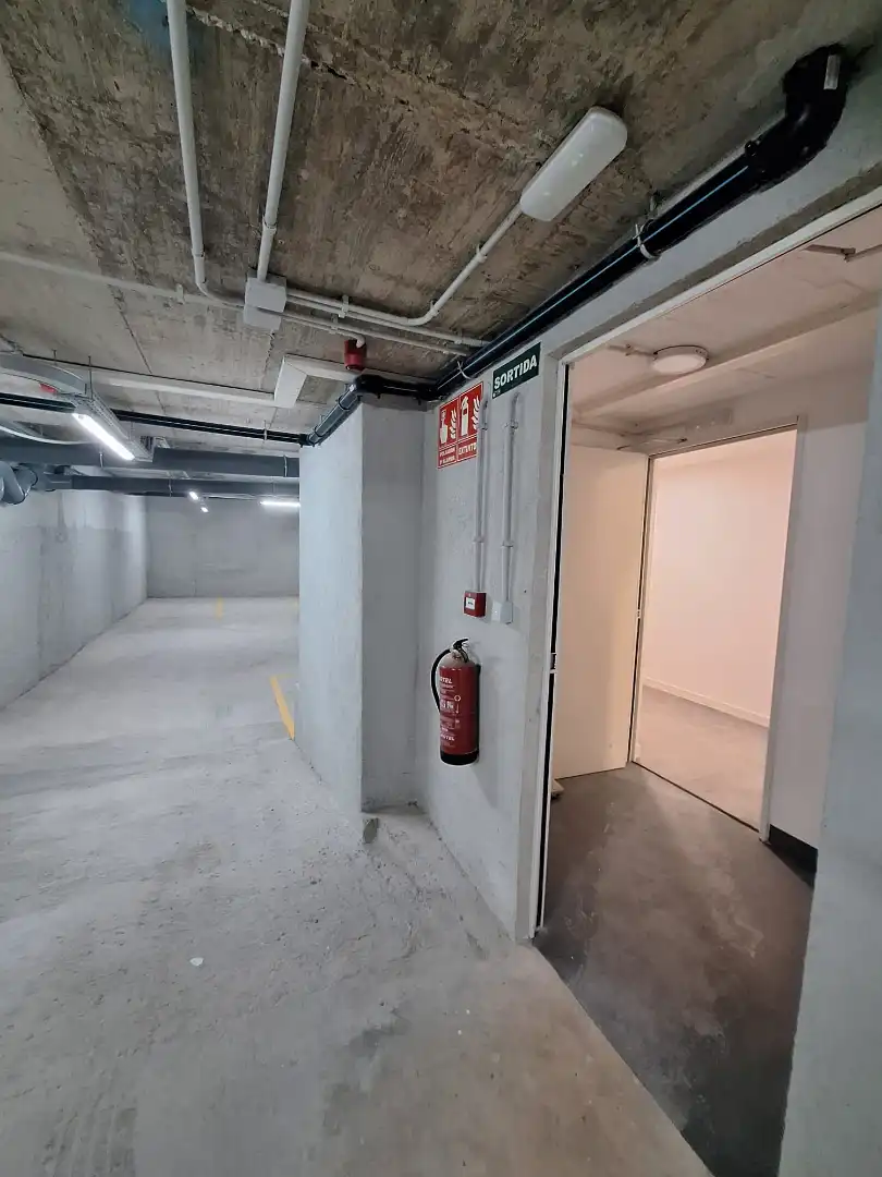 Parkplatz von Garage zur Miete in Gavà