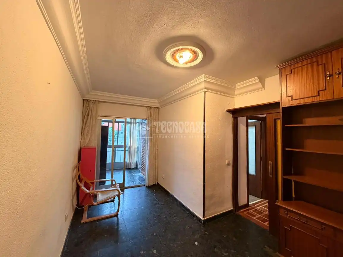 Dormitori de Pis en venda en Madrid amb Calefacció, Parquet i Terrassa