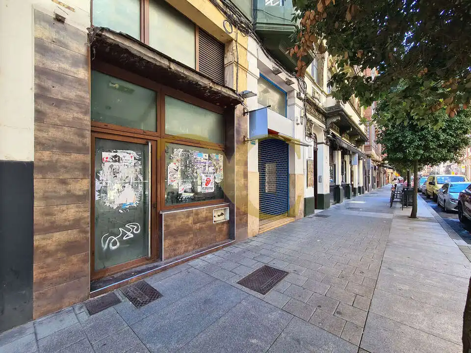 Gewerbefläche zum Verkauf in Calle Marqués de San Esteban, imagen 2