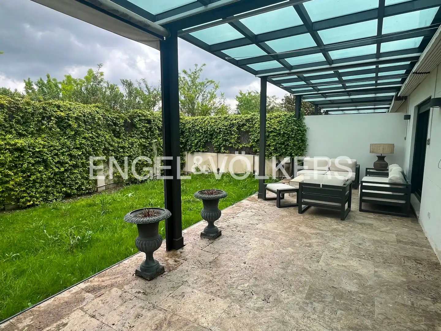 Terraza de Apartamento de alquiler en Madrid con Aire acondicionado, Calefacción y Jardín privado
