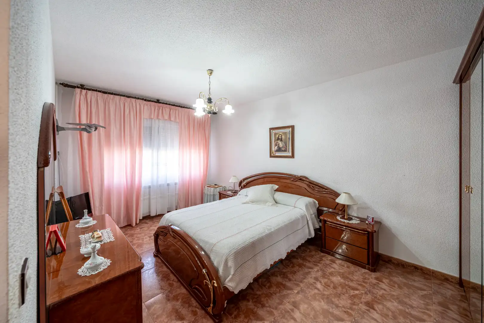 Casa aparellada amb jardí en venda a Calle de San José, imagen 3
