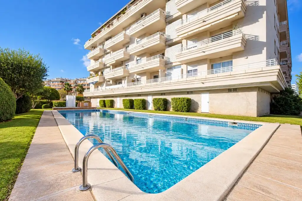 Piscina de Apartament en venda en Alcúdia amb Terrassa i Piscina comunitària