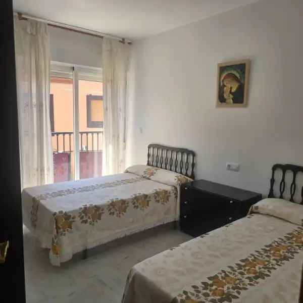 Dormitori de Pis en venda en Motril amb Balcó