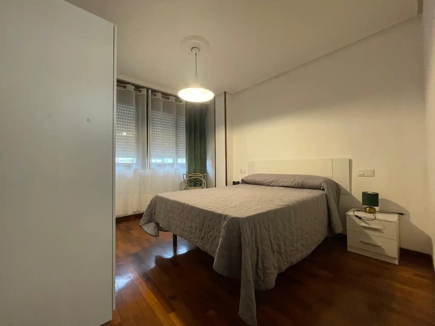 Dormitori de Apartament en venda en Ferrol amb Traster, Forn i Rentadora