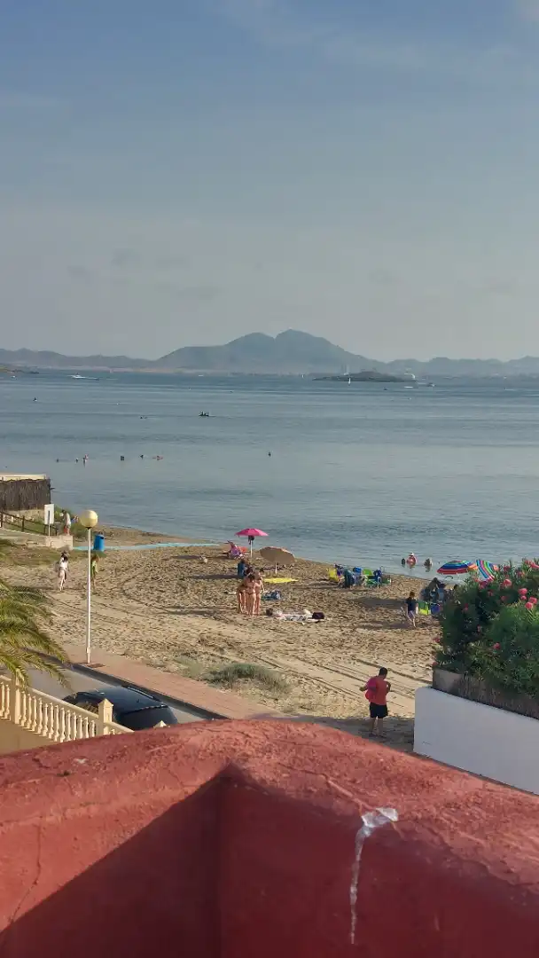 Außenansicht von Haus oder Chalet zum Verkauf in La Manga del Mar Menor mit Klimaanlage, Privatgarten und Terrasse