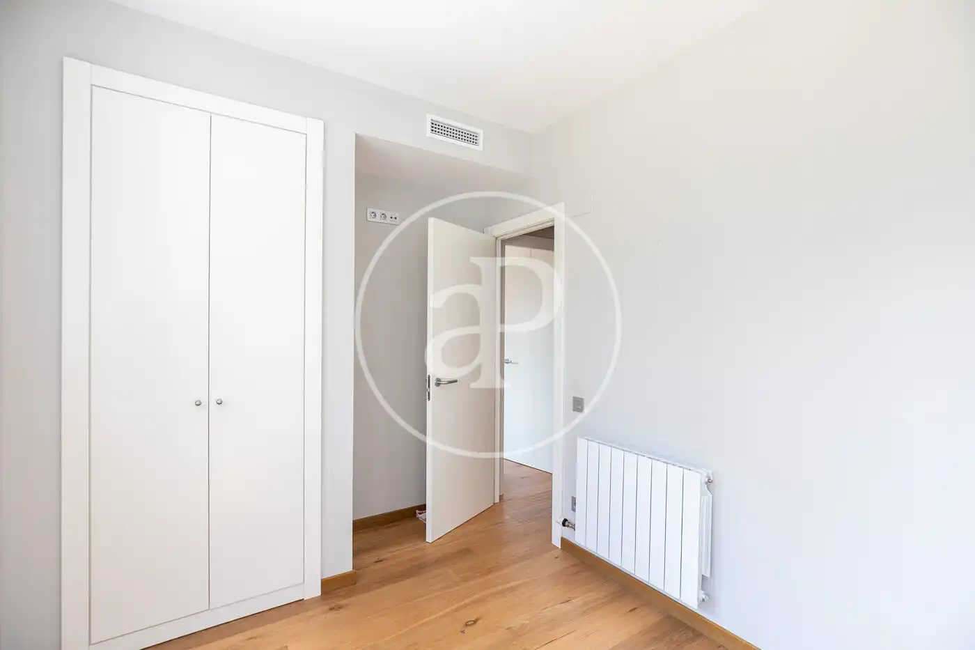 Bedroom of Flat for sale in Barcelona  with Air Conditioner, Heating and Storage room