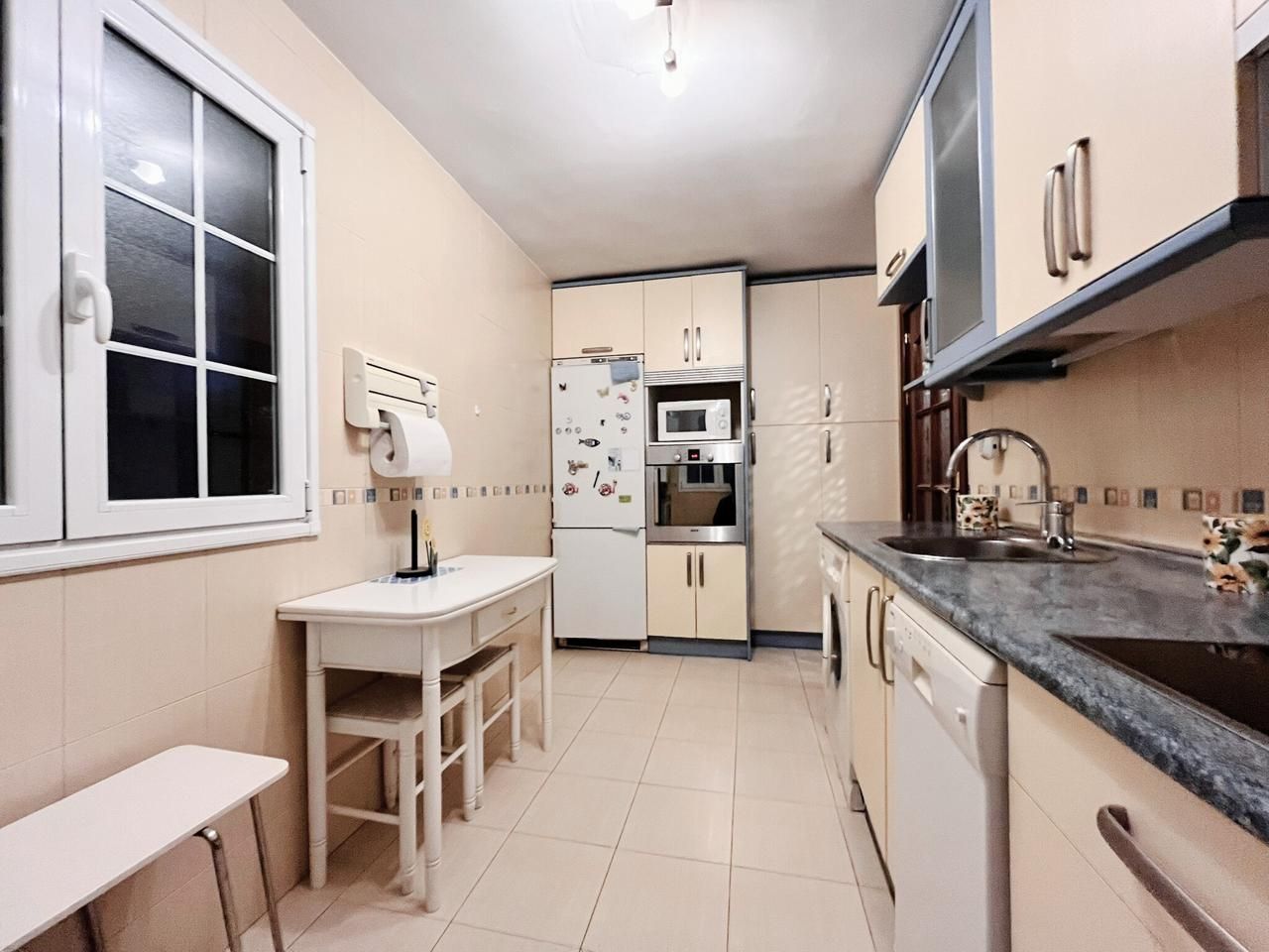 Kitchen of Planta baja for sale in  Madrid Capital  with Heating, Terrace and Furnished