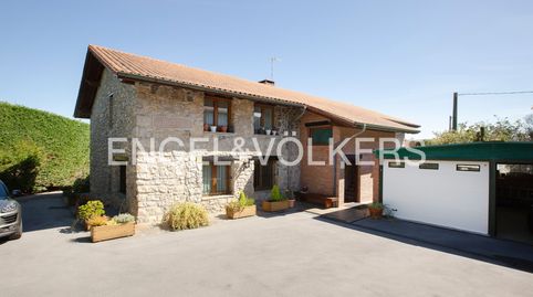 Espectacular CaseríoChalet con magníficas vistas y piscina cubierta climatizada en Barrika, immagine 2