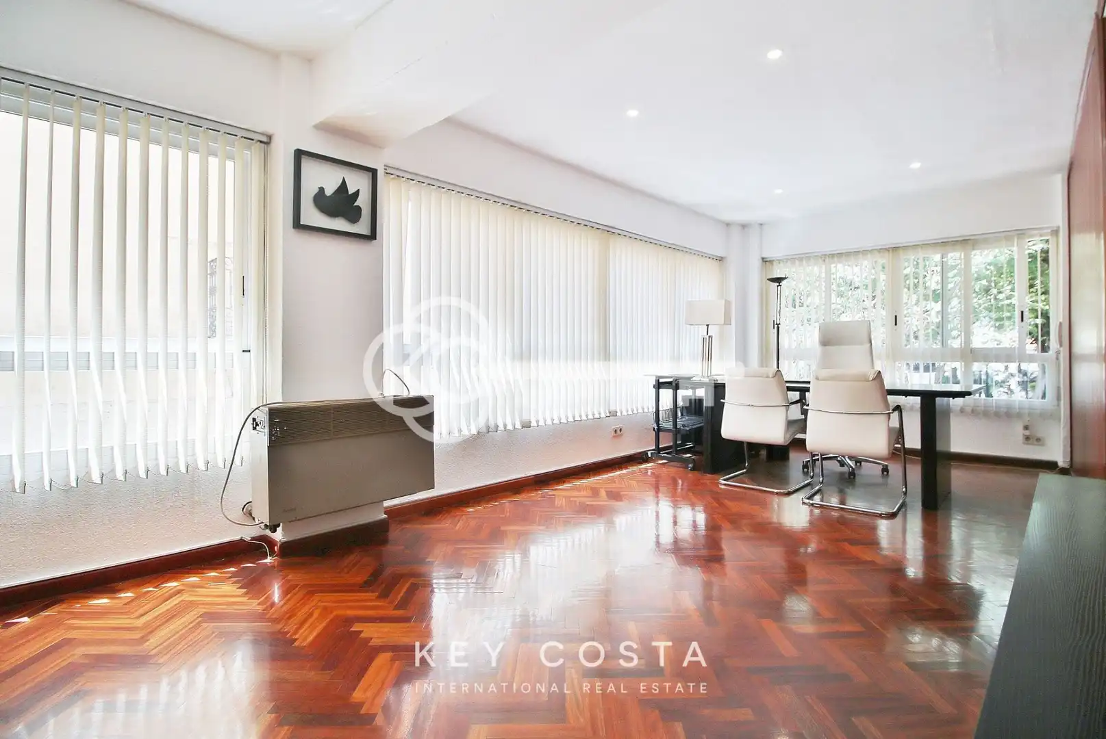 Office for sale in Barrio del Centro