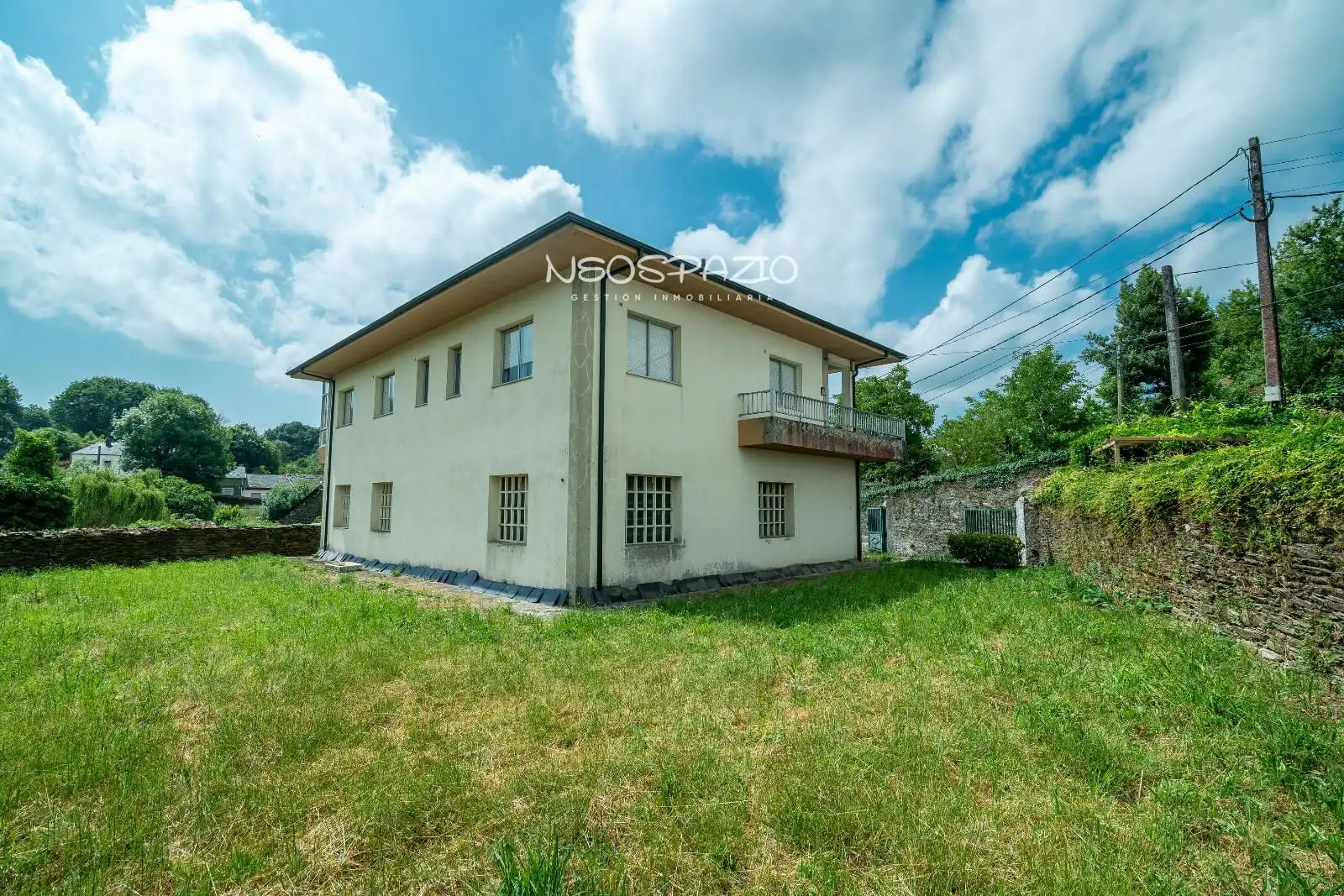 Vista exterior de Casa o xalet en venda en Lugo amb Calefacció i Terrassa