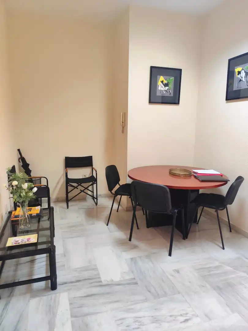 Esszimmer von Büro zum Verkauf in Sevilla mit Klimaanlage