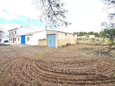 Xalet amb balcó en venda a Arenas del Rey