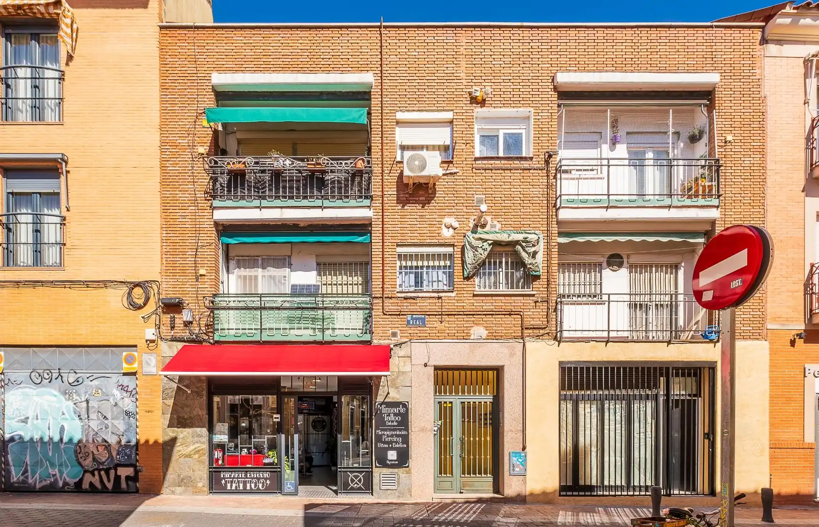 Vista exterior de Piso en venta en Vicálvaro