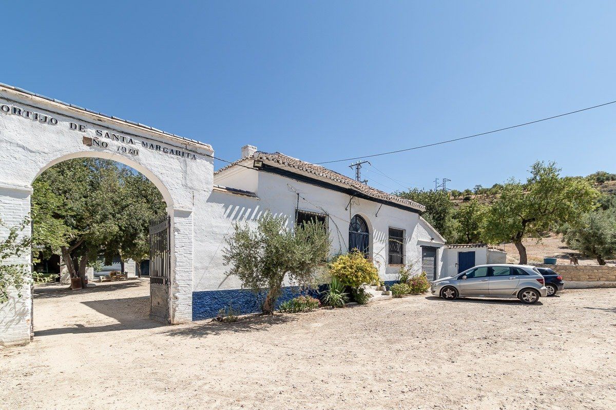 Vista exterior de Finca rústica en venda en Moclín amb Piscina