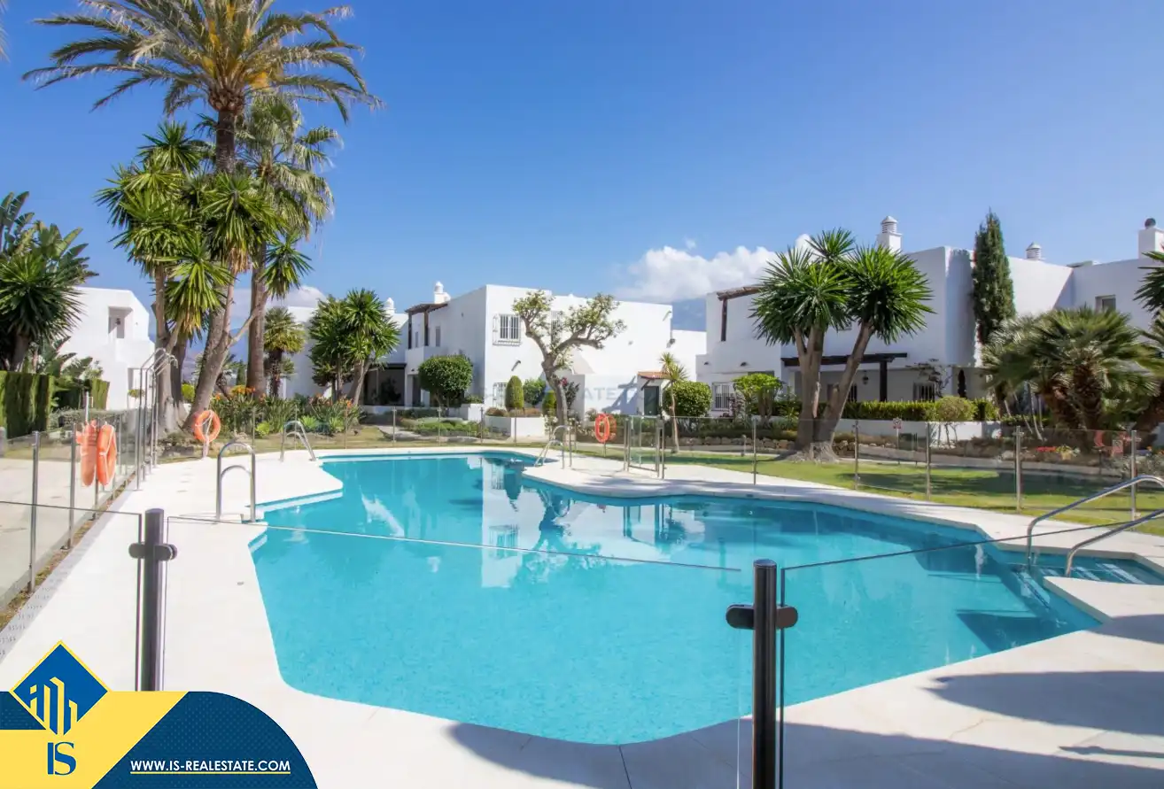 Apartament amb piscina en venda a Nueva Andalucía