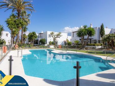 Apartament amb piscina en venda a Nueva Andalucía