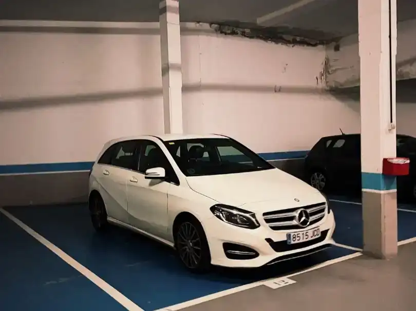 Aparcament de Pis en venda en Avilés amb Balcó