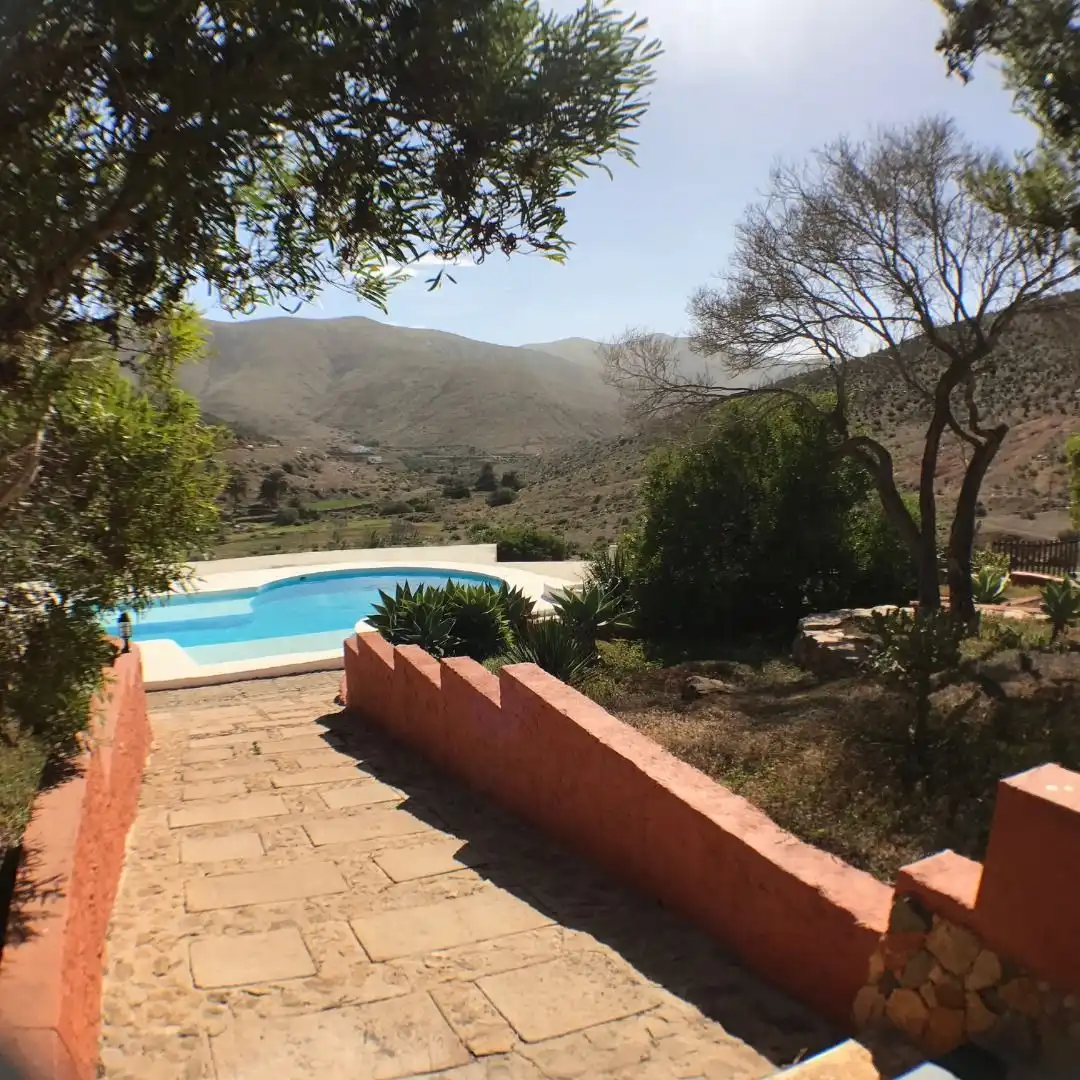 Piscina de Finca rústica en venta en Betancuria con Aire acondicionado, Jardín privado y Terraza
