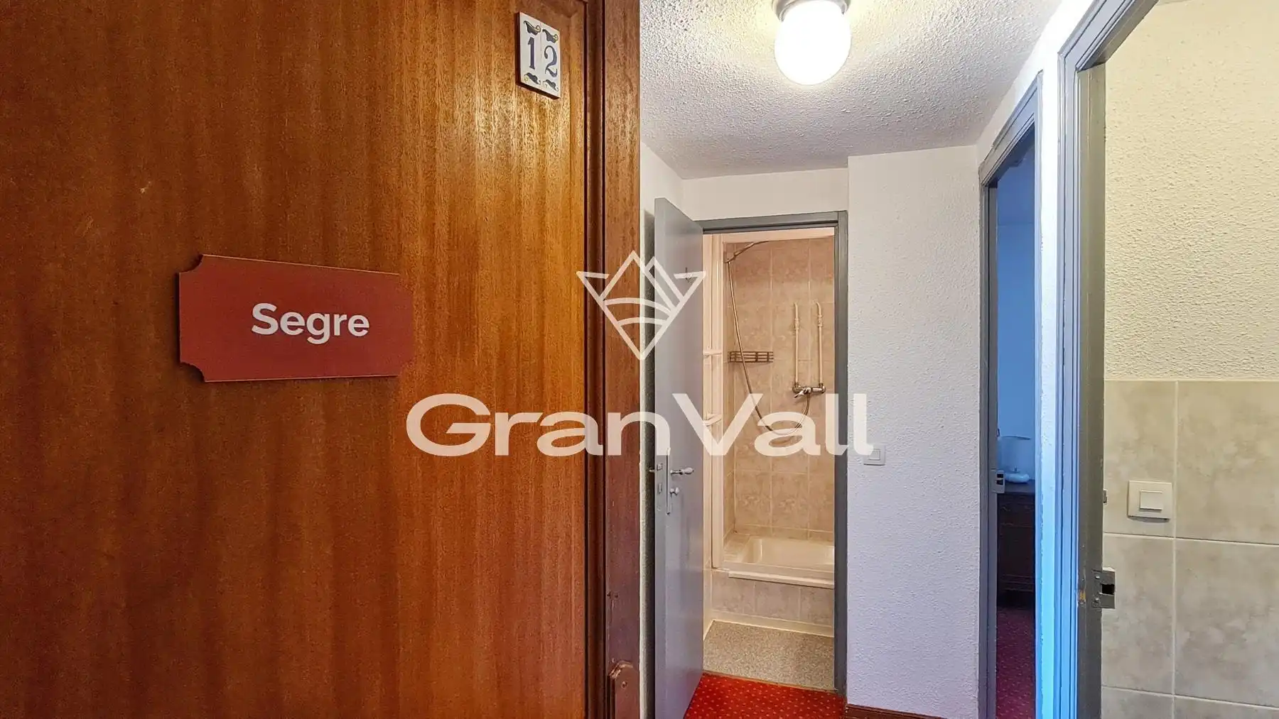 Edificio en venta en Latour - de - Carol