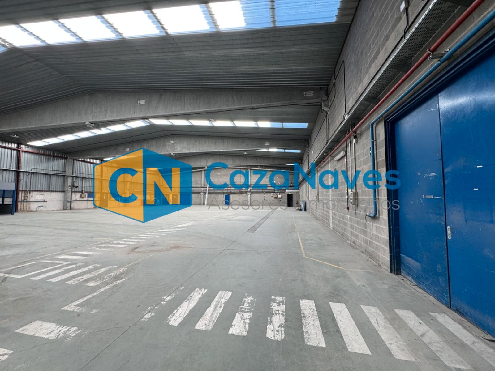 Vista exterior de Nau industrial de lloguer en Leganés amb Calefacció