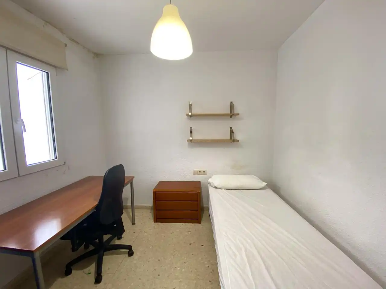 Schlafzimmer von Wohnung zur Miete in Valencia mit Möbliert