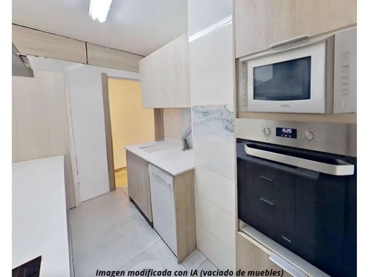 Cuina de Pis en venda en Barcelona amb Aire condicionat i Balcó