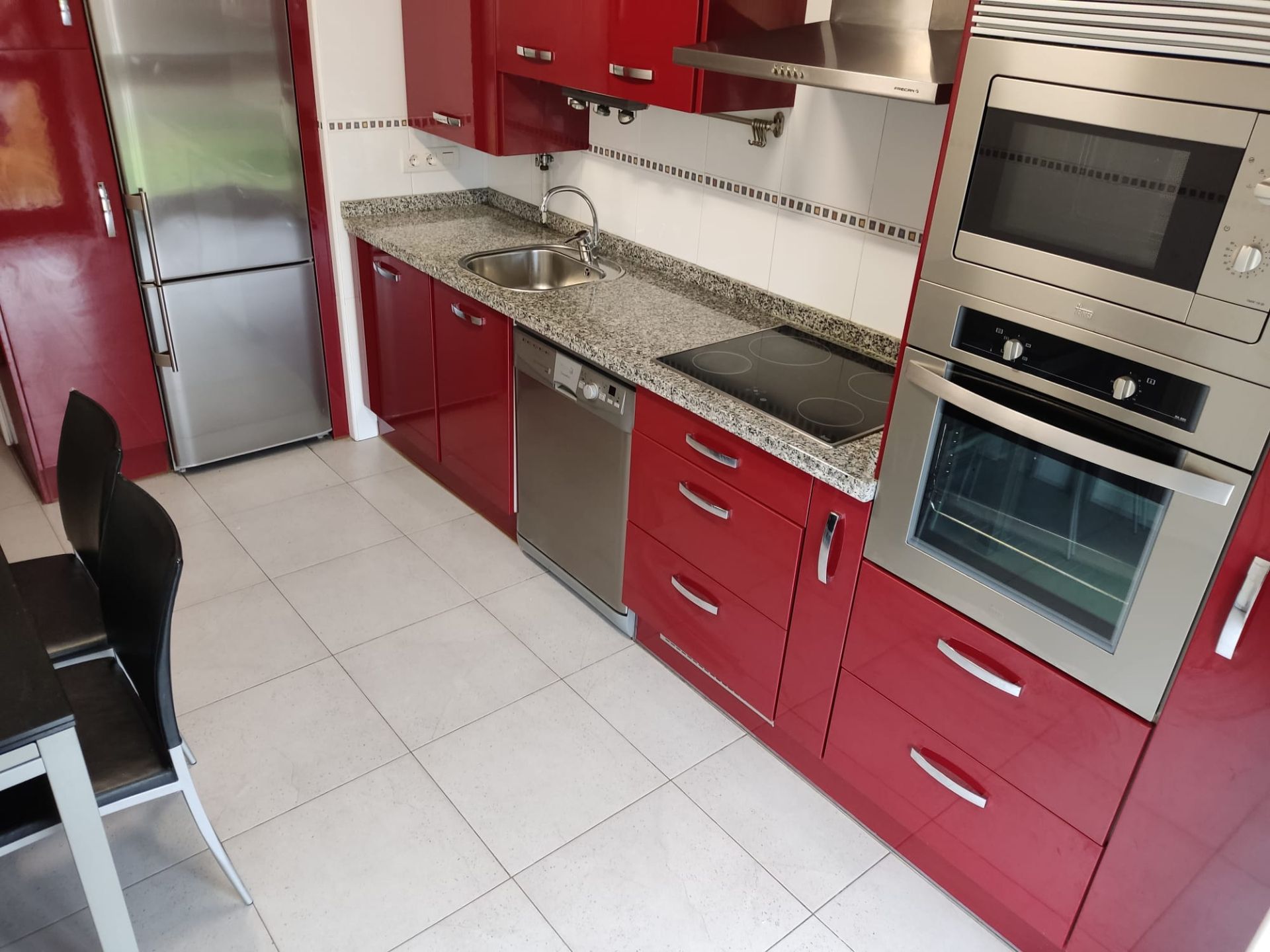 Cuina de Pis en venda en Gijón  amb Calefacció, Parquet i Traster