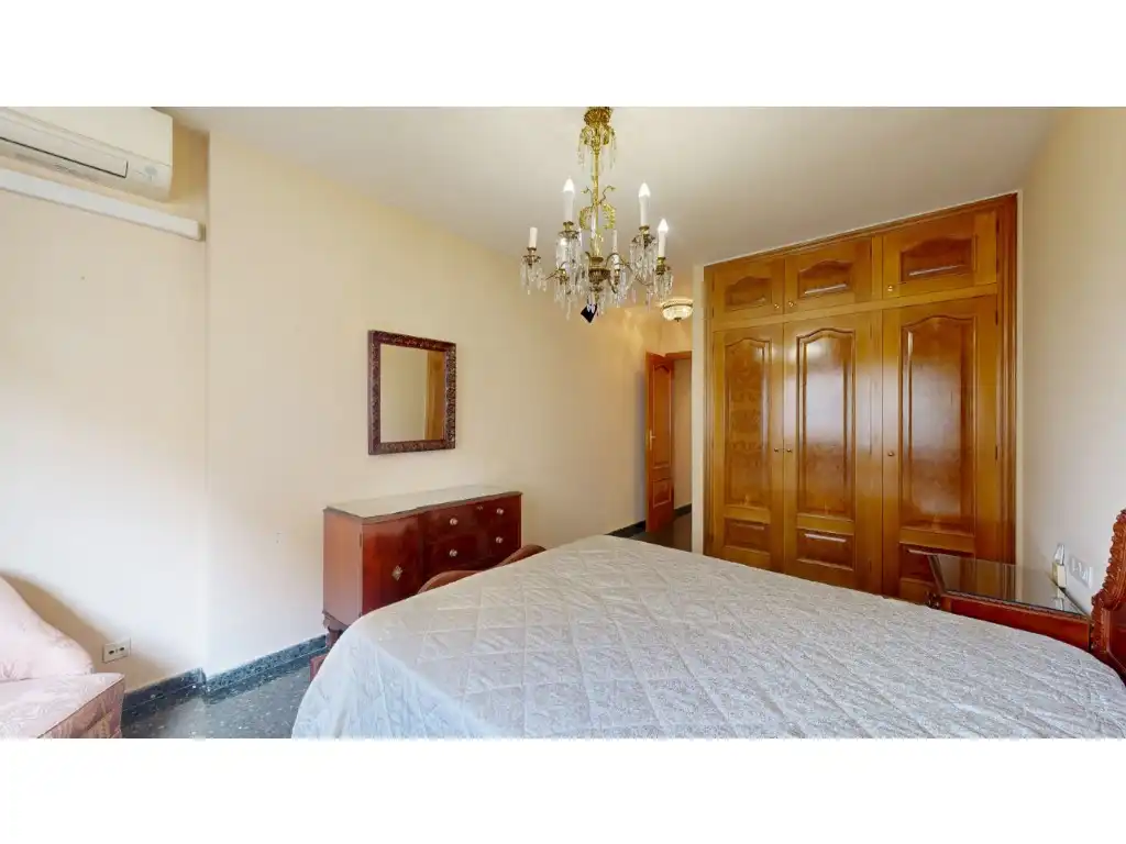 Flat for sale in Exposició
