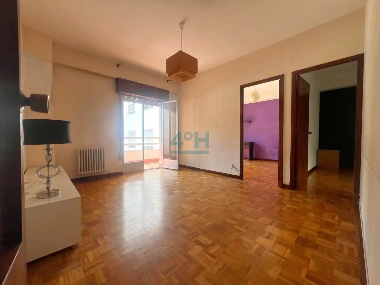 Habitación de Piso en venta en Ourense Capital  con Calefacción y Balcón