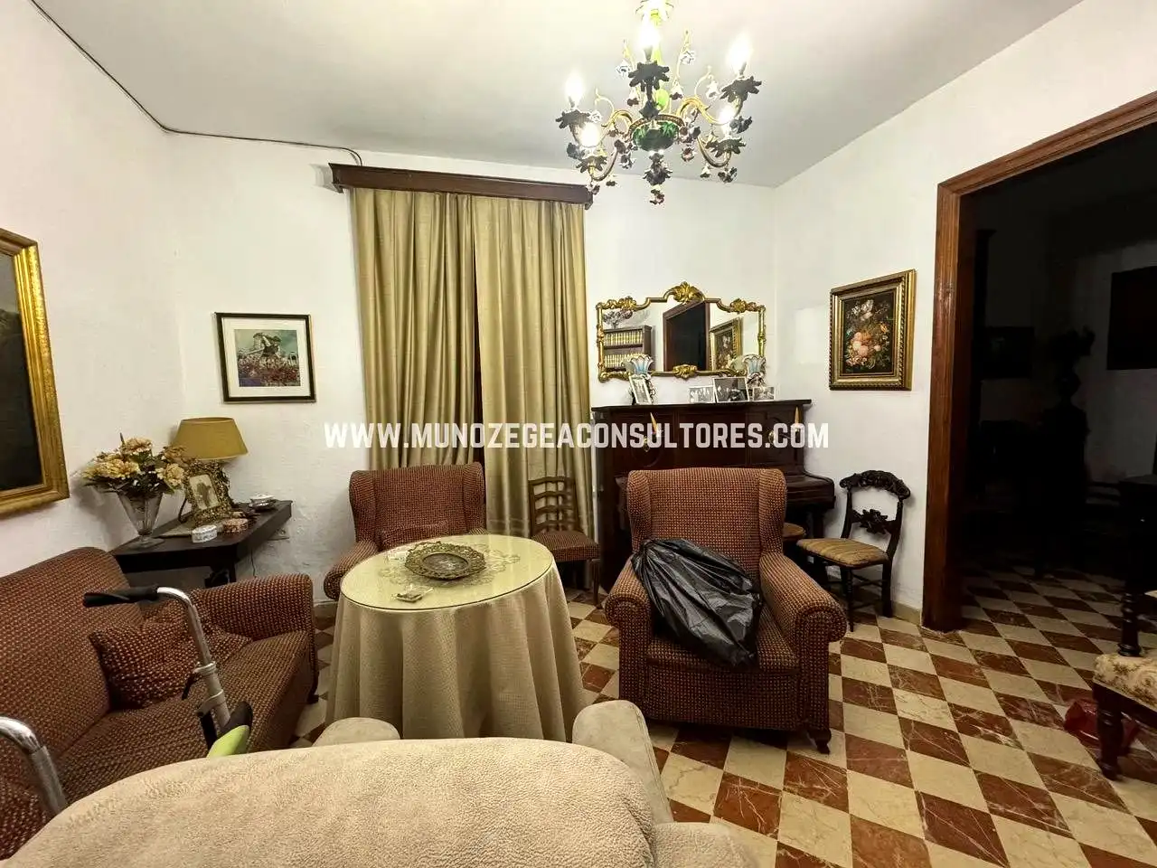 Sala de estar de Casa o chalet en venta en Lucena con Aire acondicionado, Jardín privado y Piscina