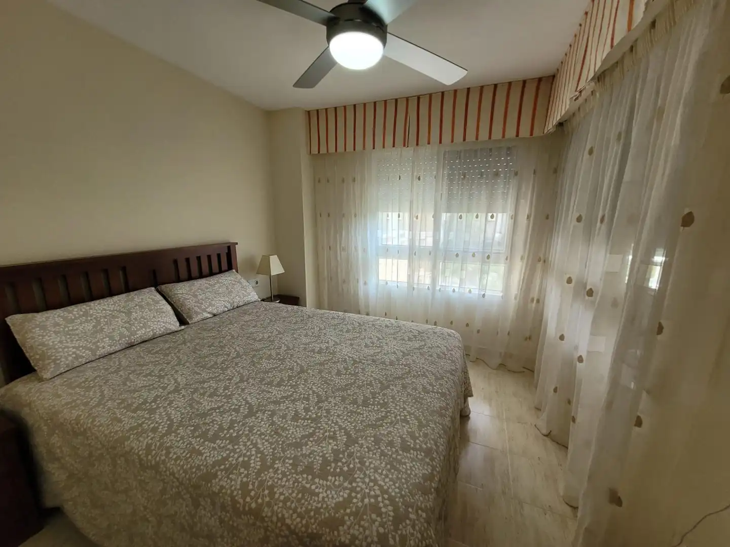 Bedroom of Apartments for sale in Alicante / Alacant  with Private garden, Furnished and Community pool
