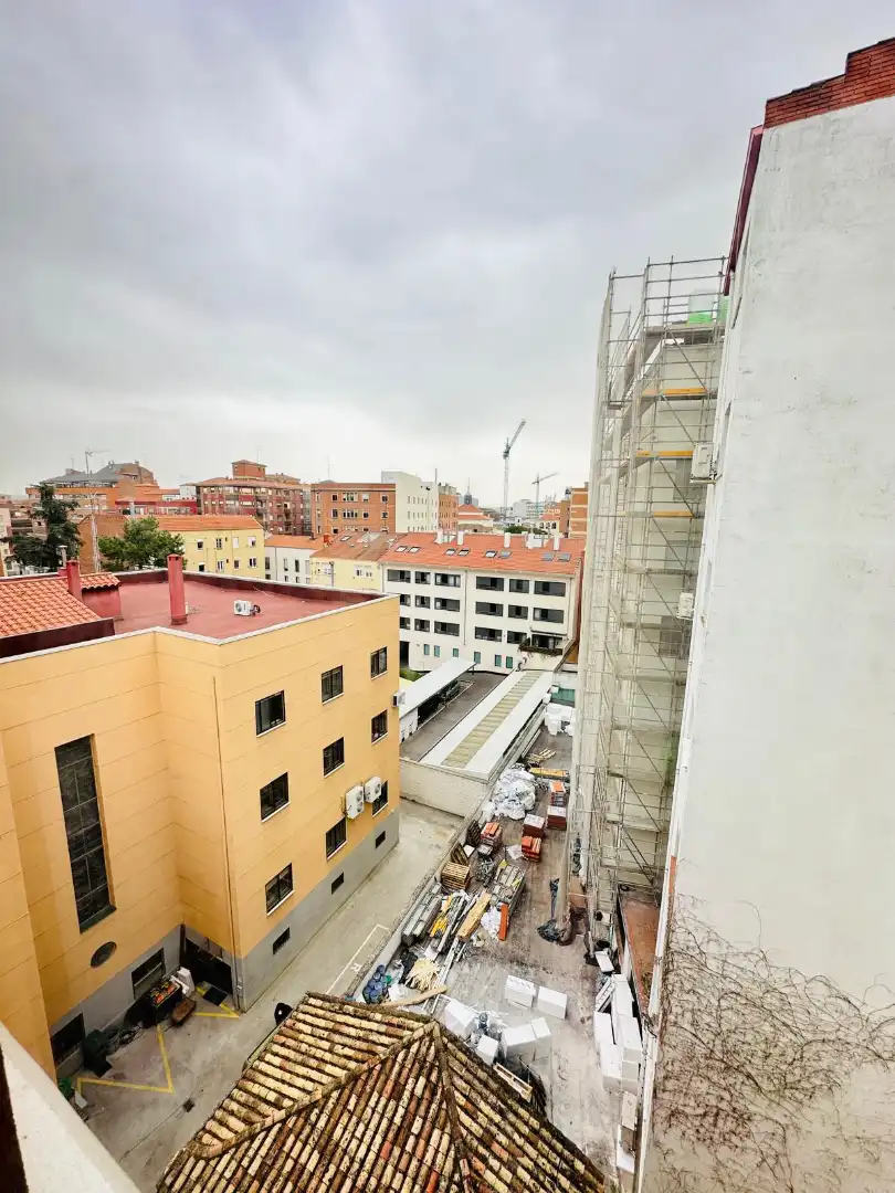 Vista exterior de Pis en venda en Valladolid amb Calefacció i Traster
