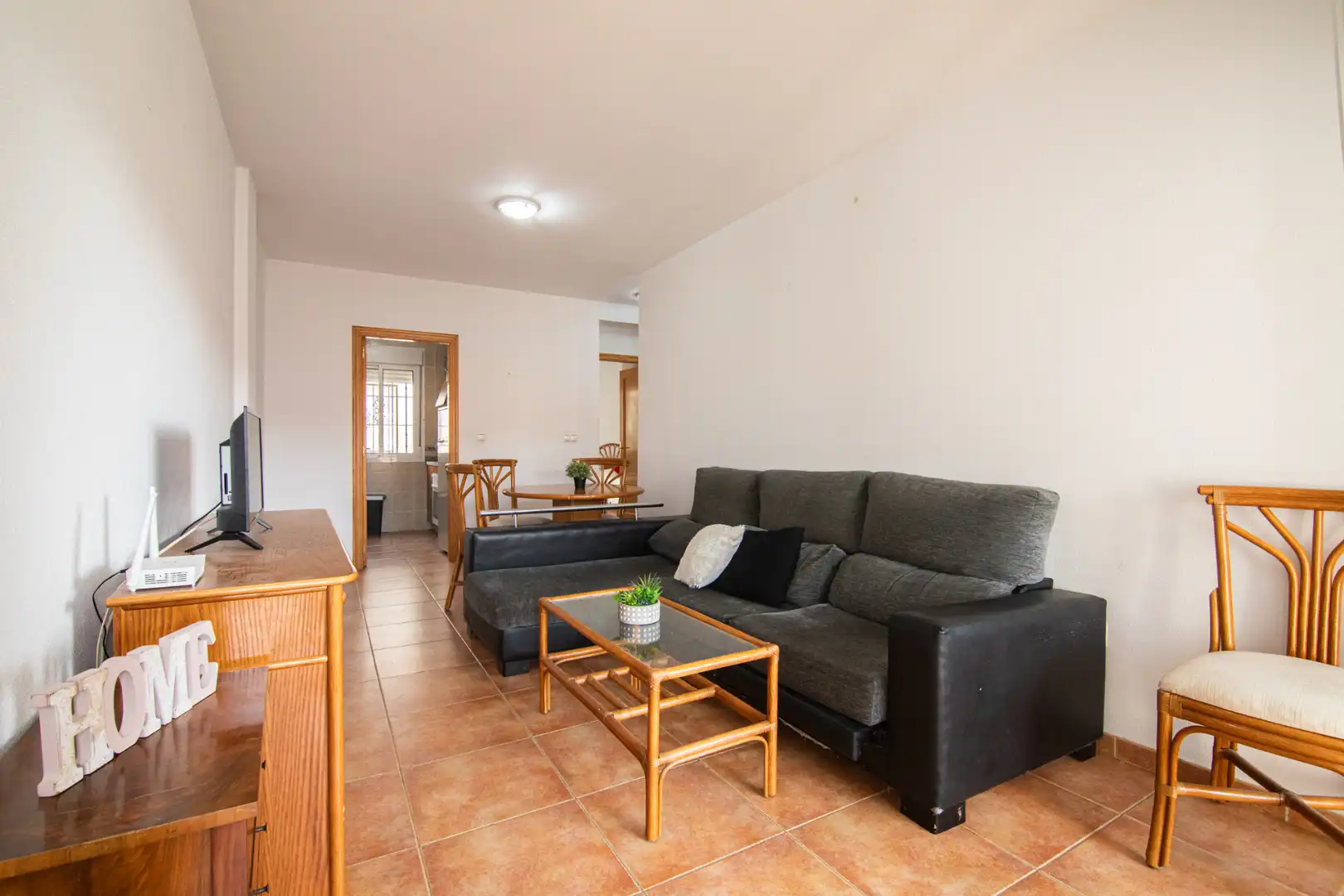 Sala d'estar de Casa o xalet en venda en Orihuela amb Calefacció, Moblat i Piscina comunitària