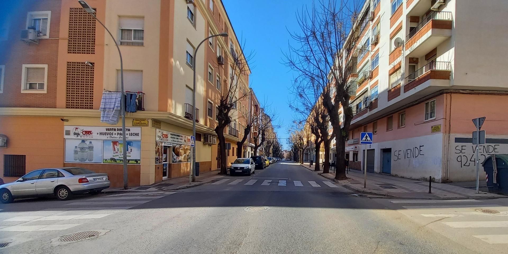 Vista exterior de Pis en venda en Badajoz Capital amb Terrassa i Balcó