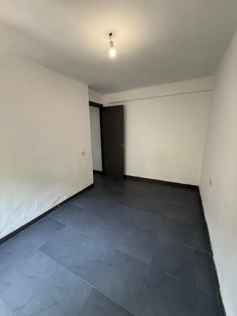 Piso en venta en Cornellà de Llobregat con Parquet