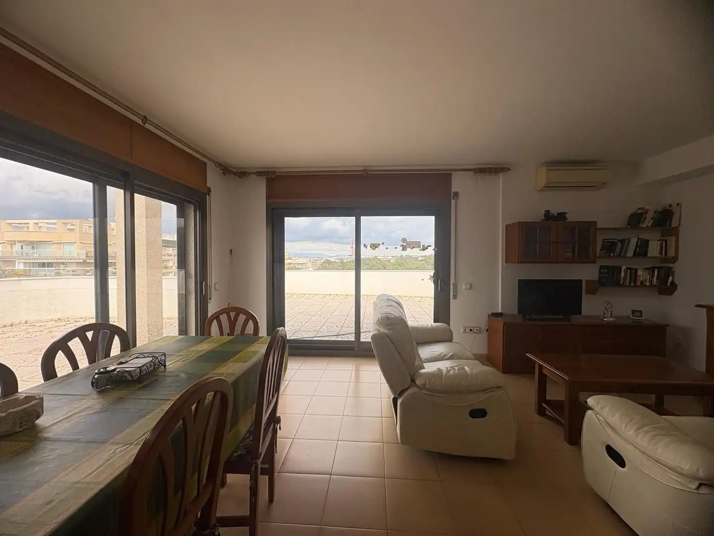 Sala de estar de Ático en venta en Salou con Aire acondicionado, Terraza y Trastero
