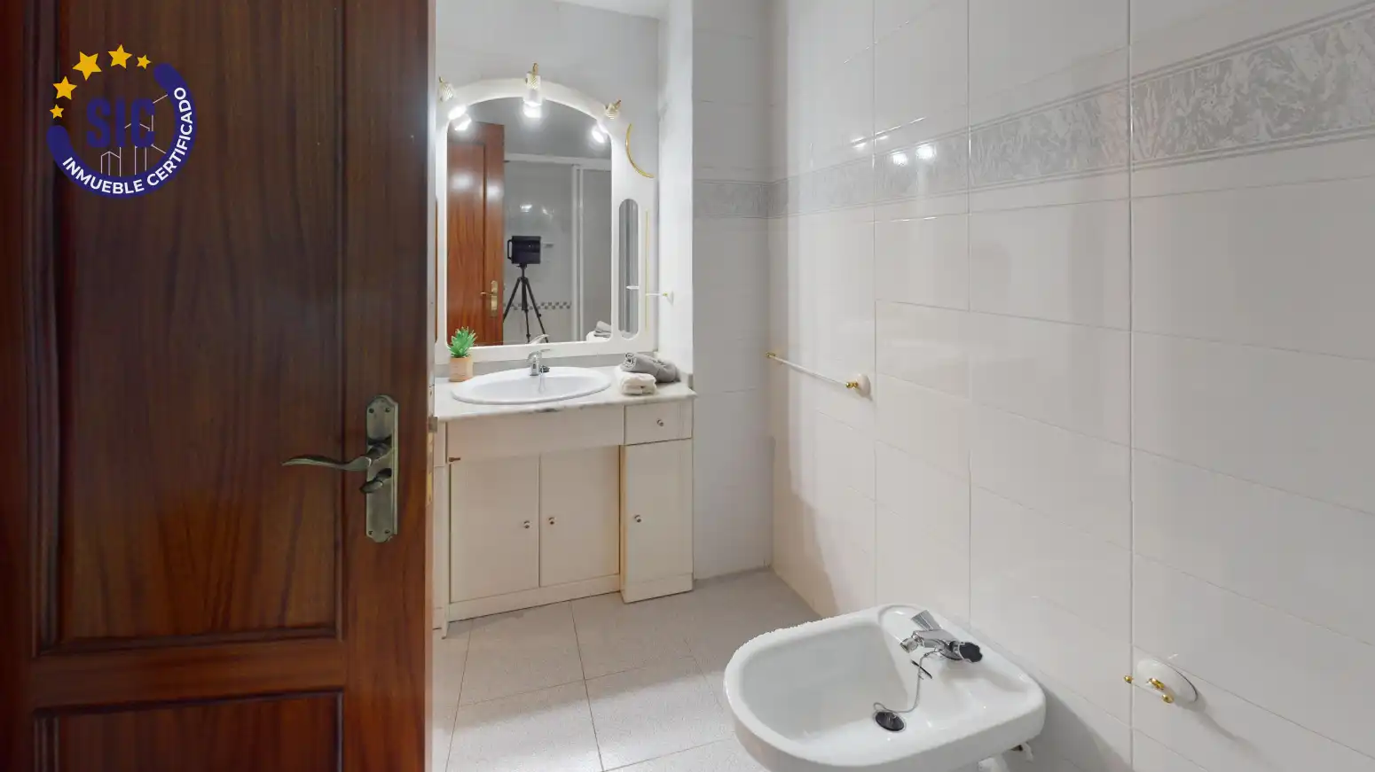 Baño de Piso en venta en Valencia con Calefacción y Amueblado