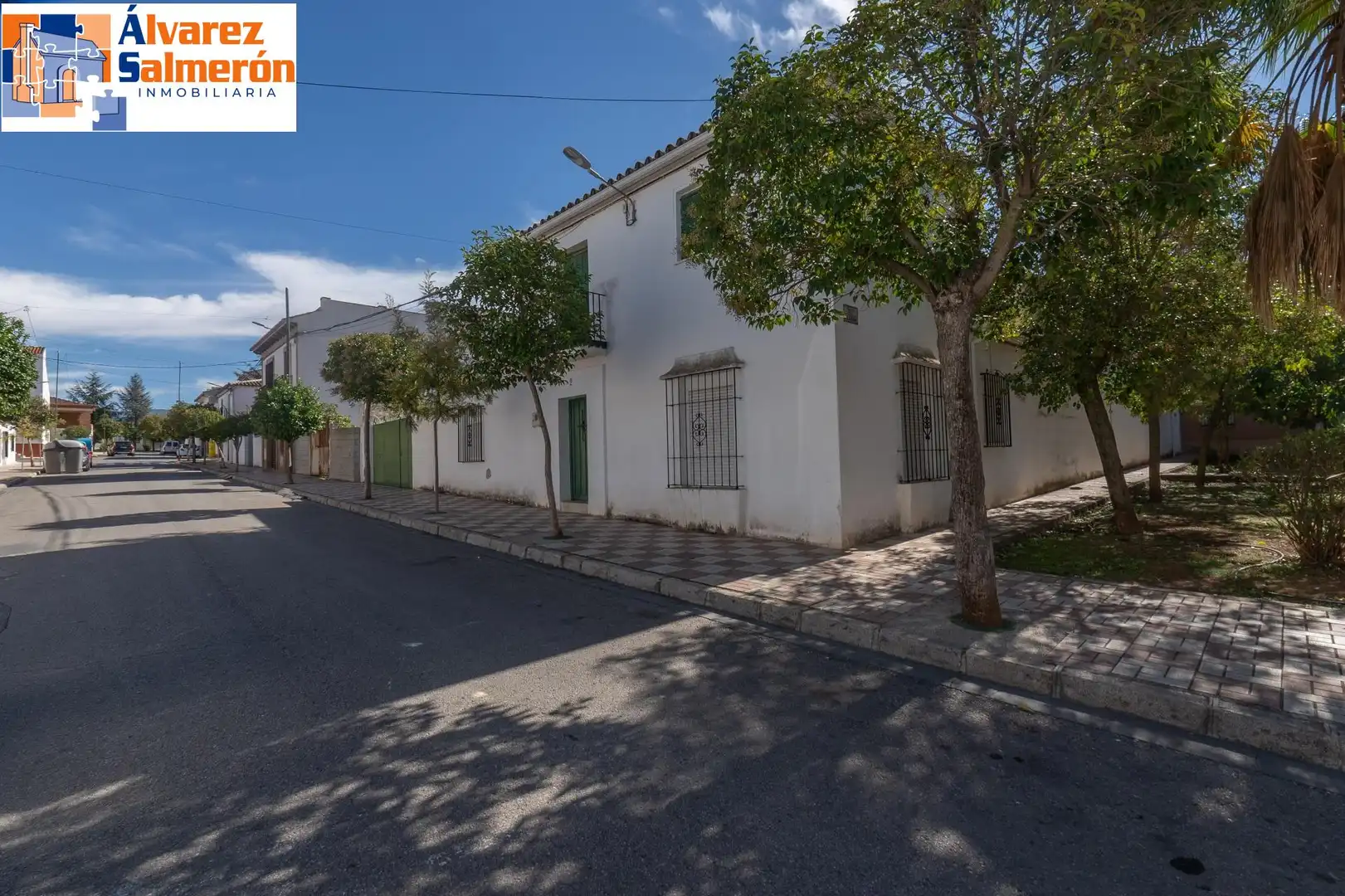 Vista exterior de Casa o xalet en venda en Albolote amb Terrassa i Balcó