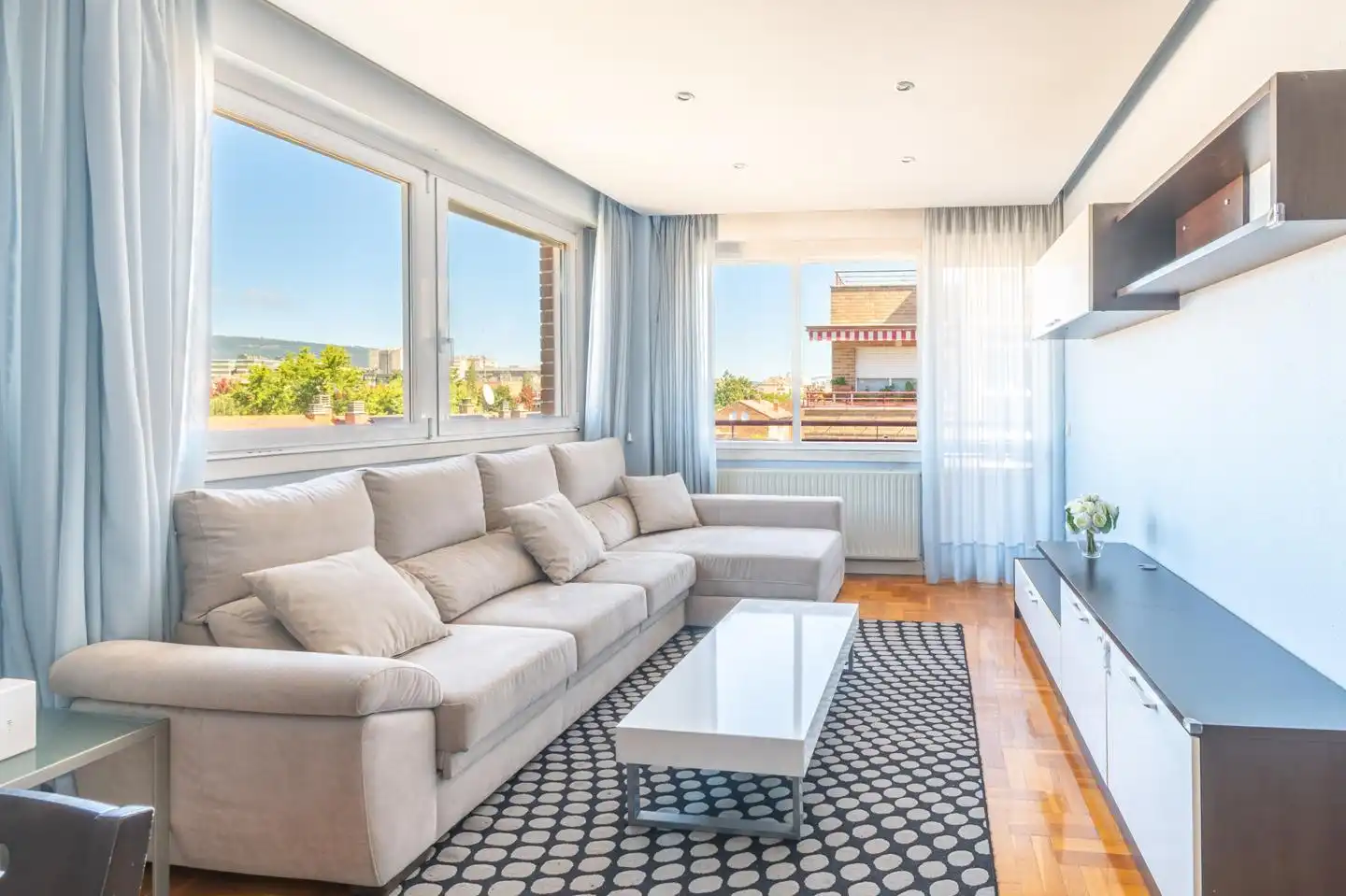Sala de estar de Piso de alquiler en Barañáin / Barañain con Calefacción, Parquet y Trastero